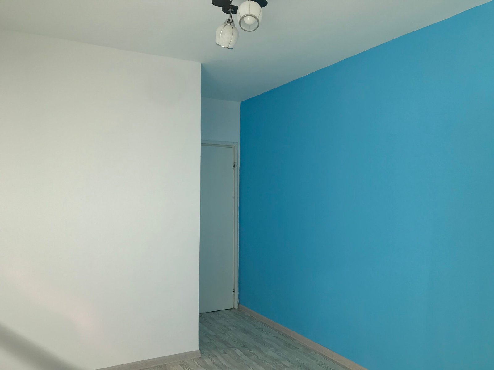 Two-tone feature wall